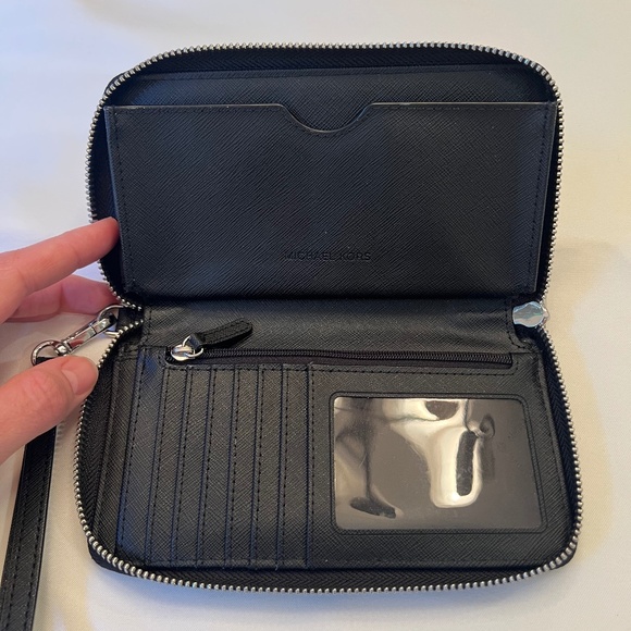 Michael Kors Like New Black Wallet - Picture 6 of 10